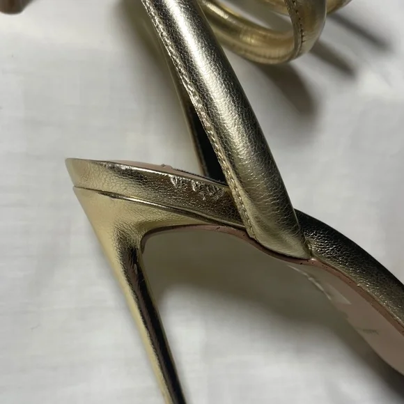 Steve Madden Women's Bali Heeled Sandal, Gold. Wrap around ankle strap. Size 6 - Picture 7 of 8